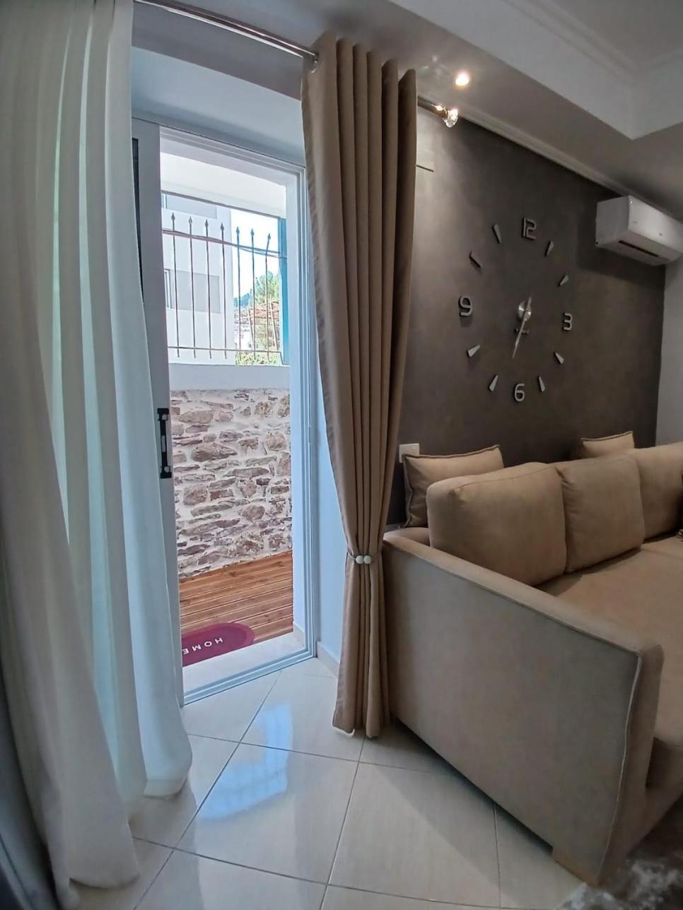Mato Apartment Gjirokastër Exteriör bild